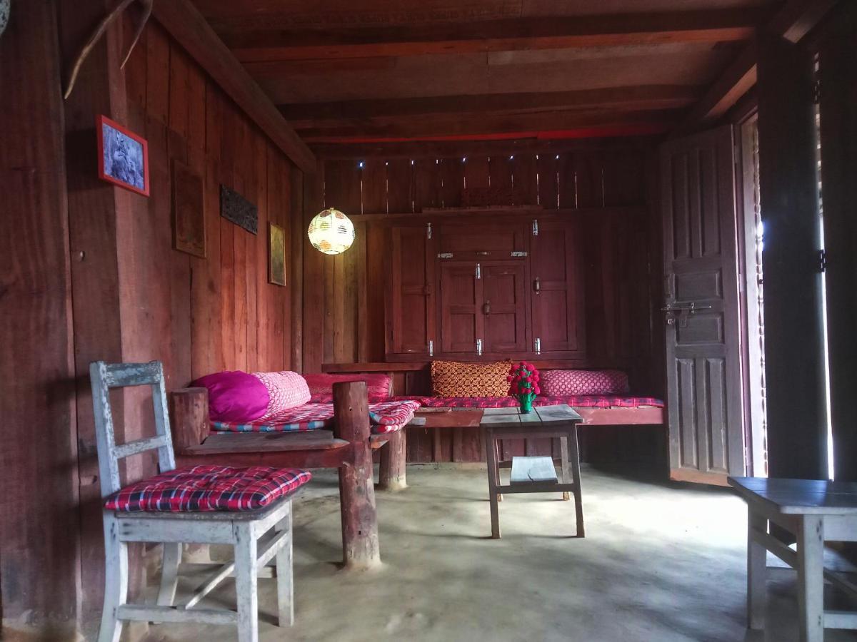 Shanta Ghar A Rustic Guesthouse Chitwan Ngoại thất bức ảnh
