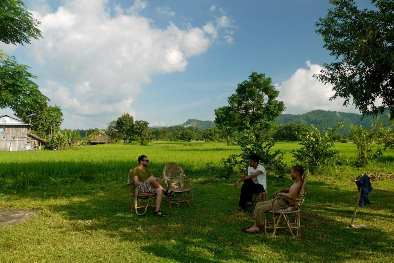 Shanta Ghar A Rustic Guesthouse Chitwan Ngoại thất bức ảnh